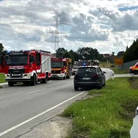 acbaaa73-df5a-4a13-a1ef-10443ba4d377.jpg